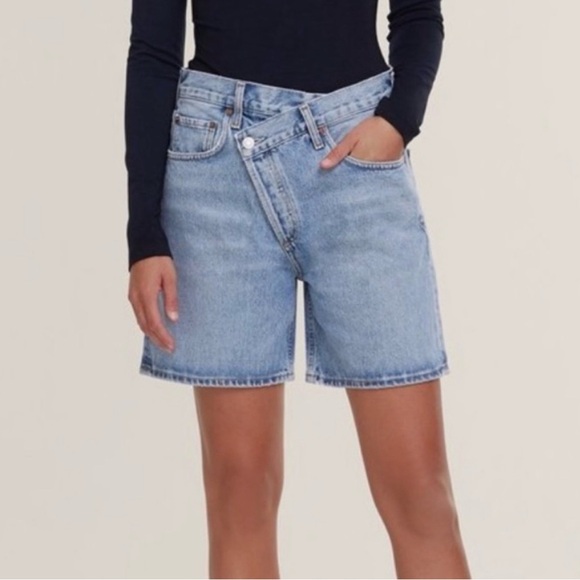 Agolde Pants - Agolde Assymetrical button Jean shorts
